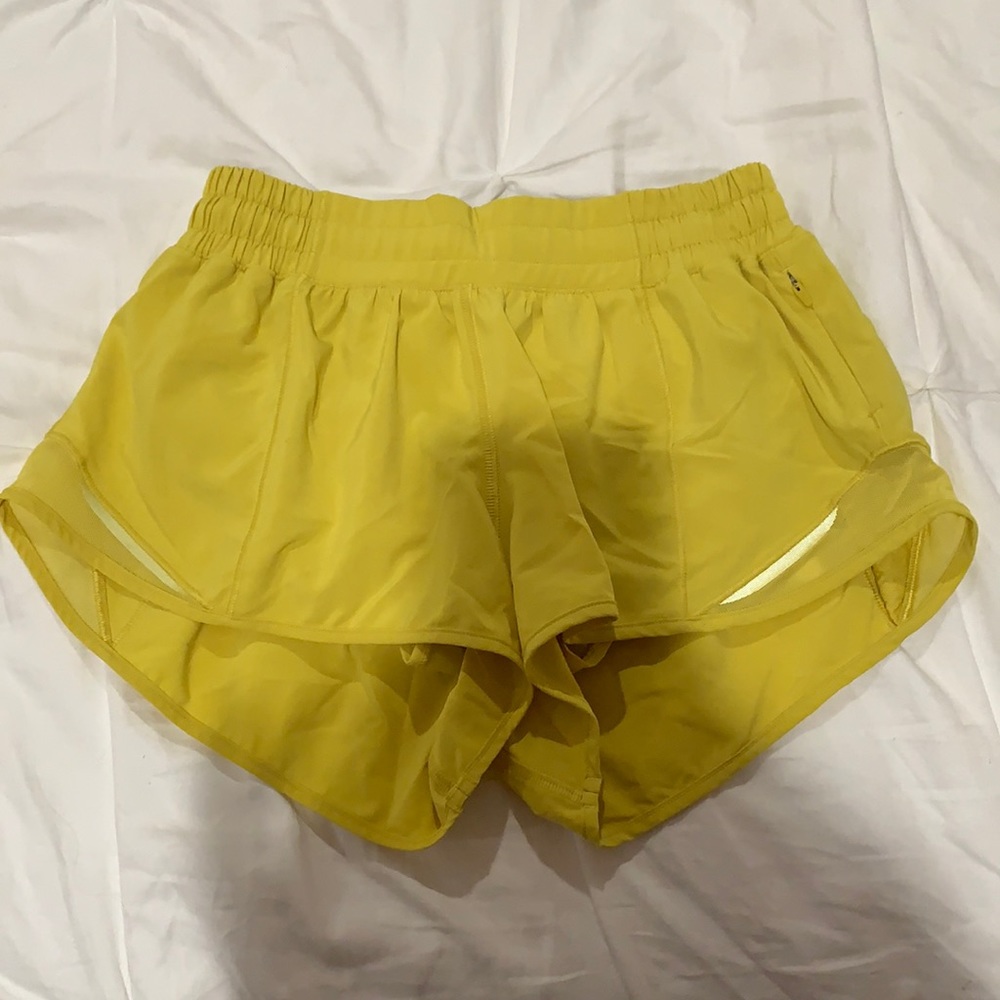 Lululemon Hotty Hot short 2.5 inseam